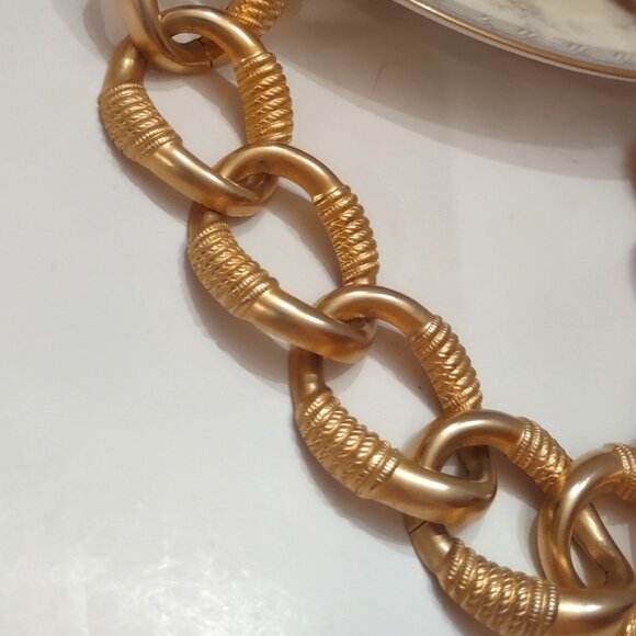 Vintage 80s Matte Gold Tone Chain Link Choker Necklace - Picture 4 of 5